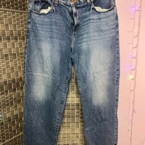 Universal Thread Relaxed Fit Blue Jeans